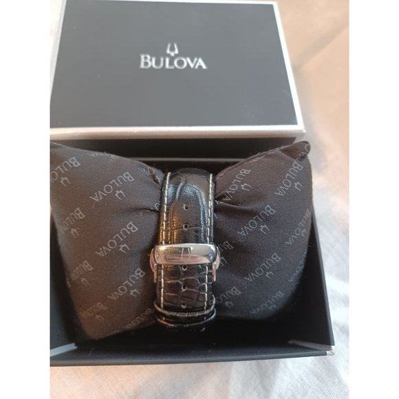 Watch - Picture 4 of 10